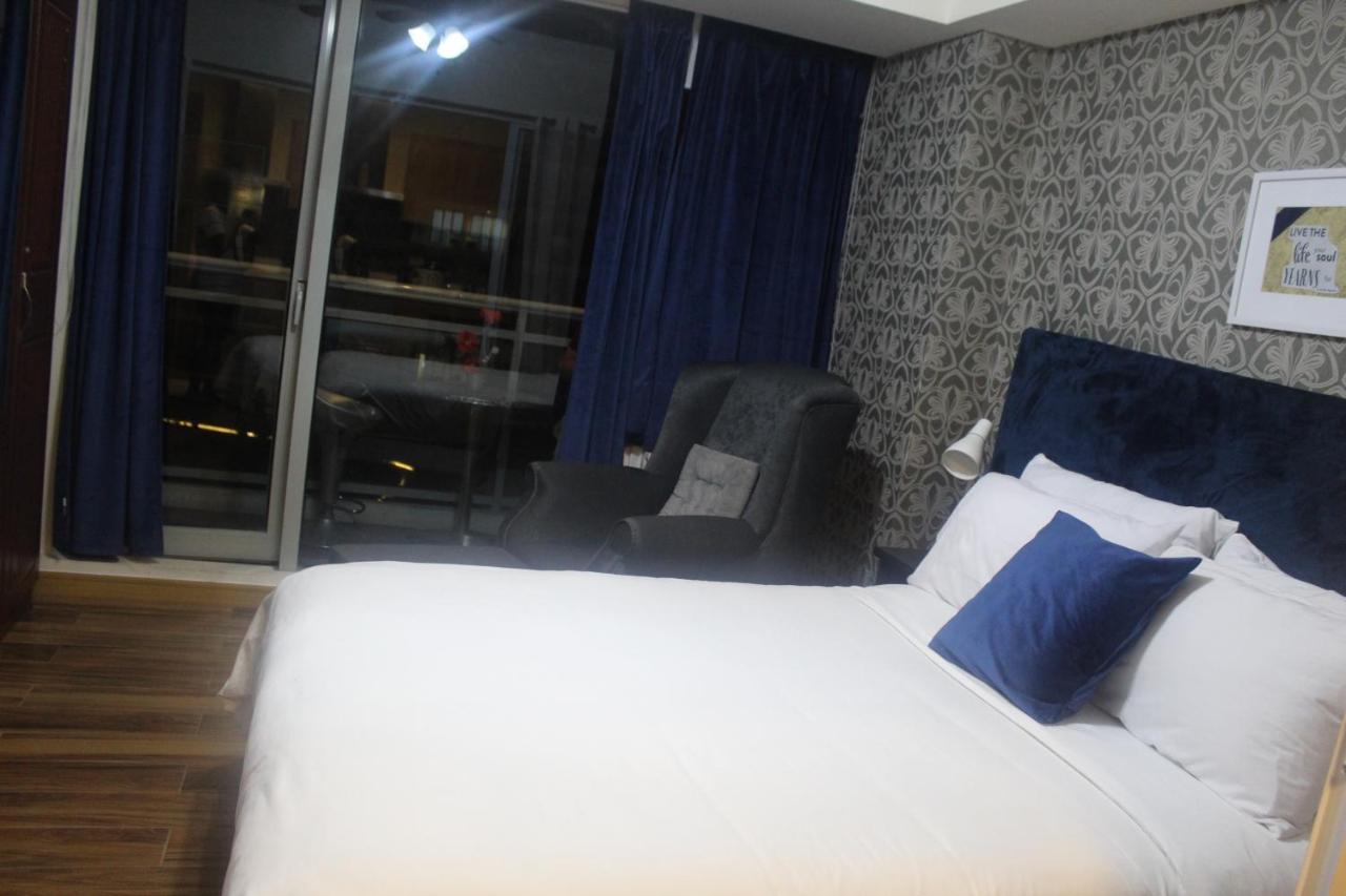 Azure Urban Resort A4 Near Airport Mall With Wavepool Paranaque City Luaran gambar