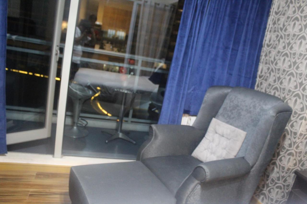 Azure Urban Resort A4 Near Airport Mall With Wavepool Paranaque City Luaran gambar